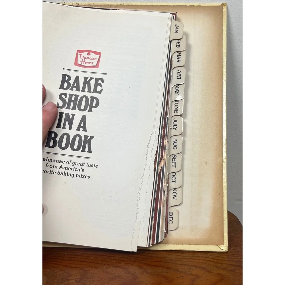 Vintage 1979 Duncan Hines Bake Shop in a Book 3-Ring Binder Cookbook Recipes